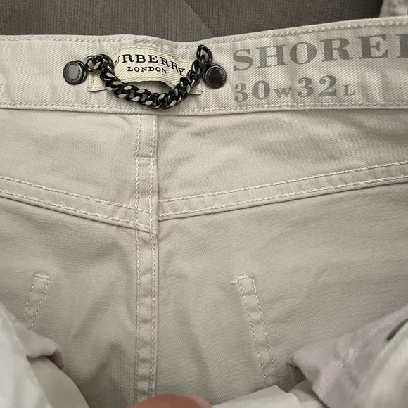 Brand new 100% authentic Burberry jeans - Picture 1 of 10